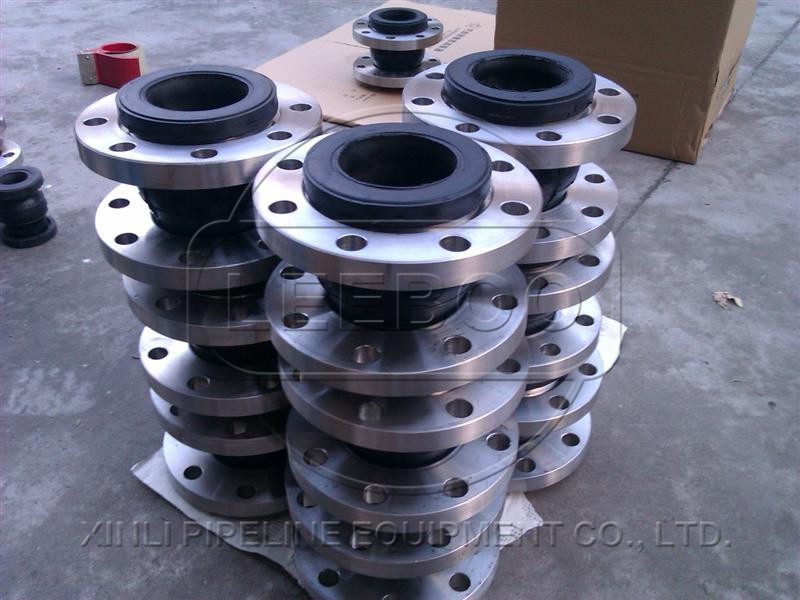 山東省臨沂市蒙陰縣不銹鋼單球體橡膠接頭用于高樓供水減震